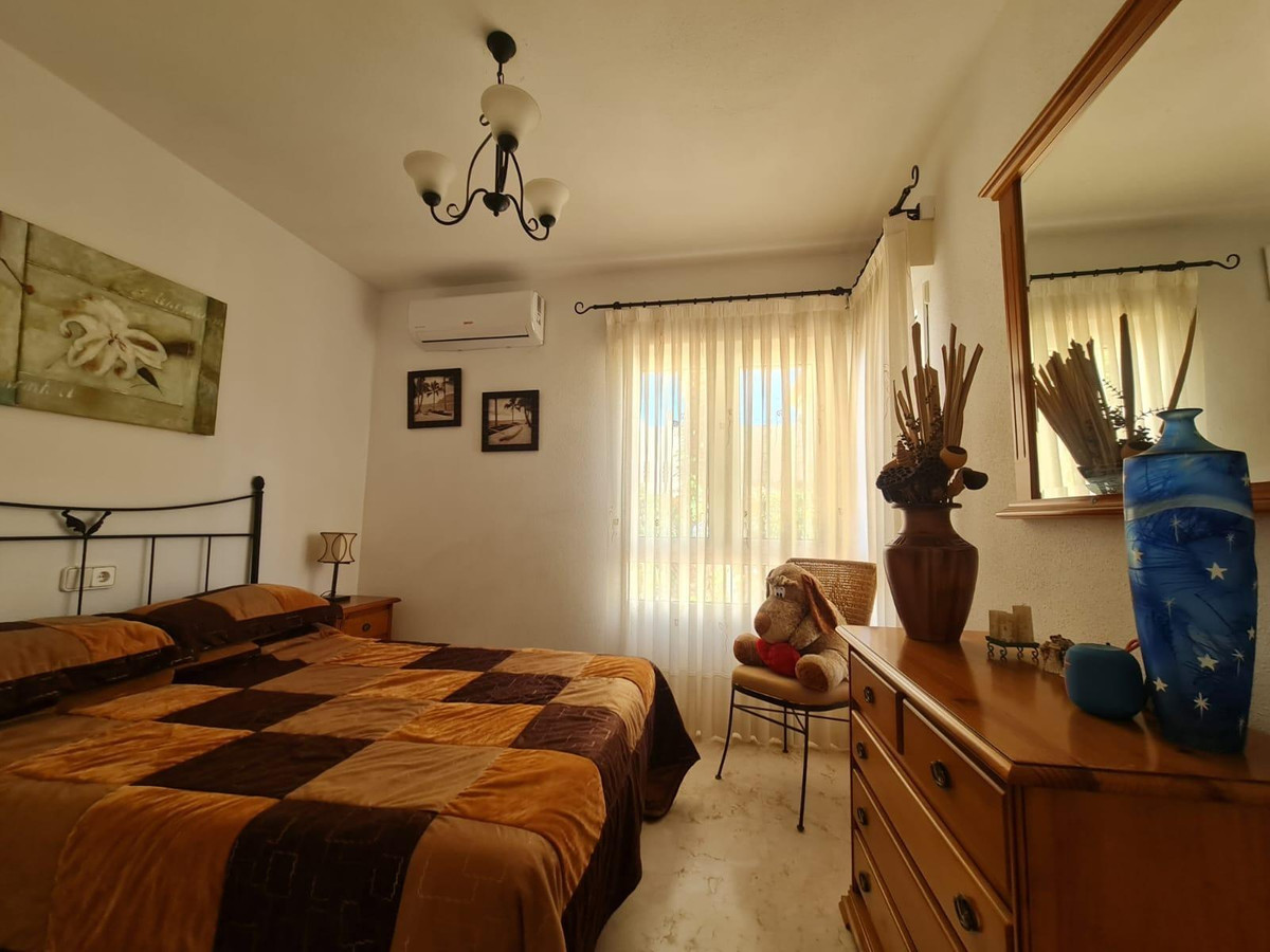 Se vende Villa - Chalet de 3 dormitorios en Costa Blanca, Alicante, España