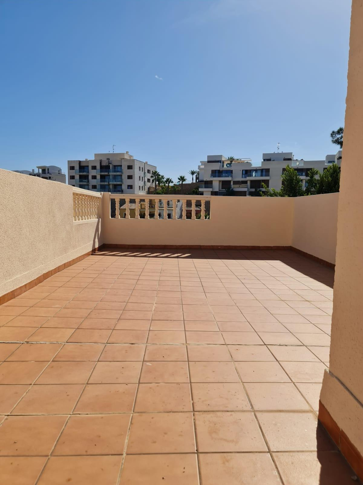 Se vende Villa - Chalet de 3 dormitorios en Costa Blanca, Alicante, España