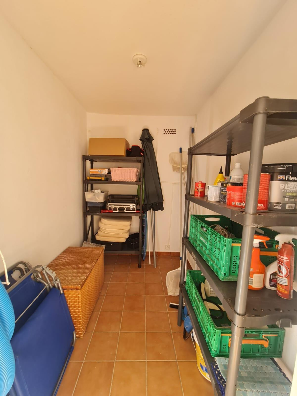 Se vende Villa - Chalet de 3 dormitorios en Costa Blanca, Alicante, España