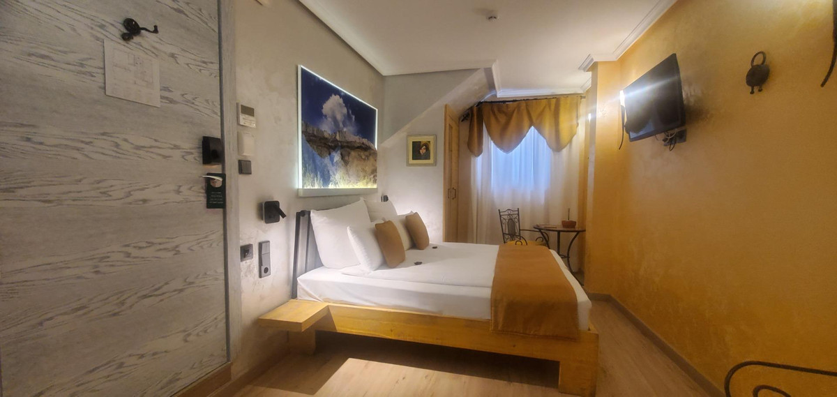 7 Bed Commercial unit for sale in Busot Costa Blanca, Alicante, Spain