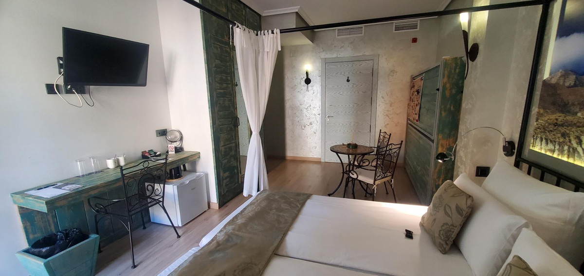 7 Bed Commercial unit for sale in Busot Costa Blanca, Alicante, Spain