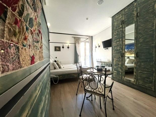 7 Bed Commercial unit for sale in Busot Costa Blanca, Alicante, Spain