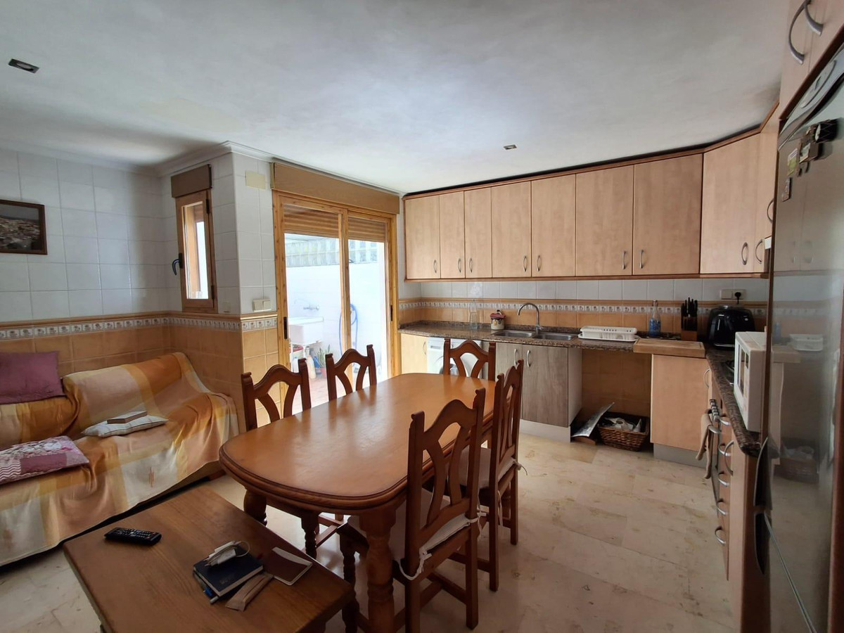 5 Bed Townhouse for sale in La Nucia Costa Blanca, Alicante, Spain