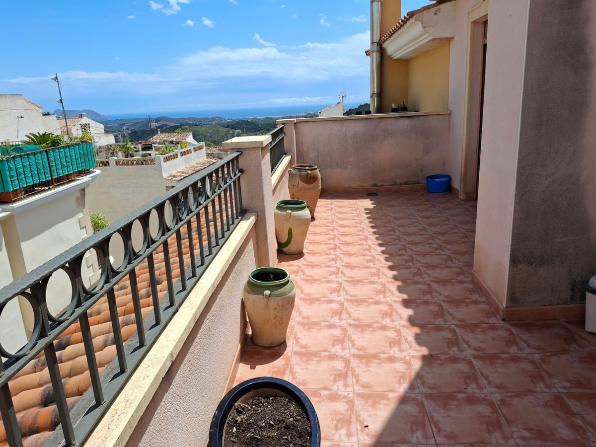 5 Bed Townhouse for sale in La Nucia Costa Blanca, Alicante, Spain