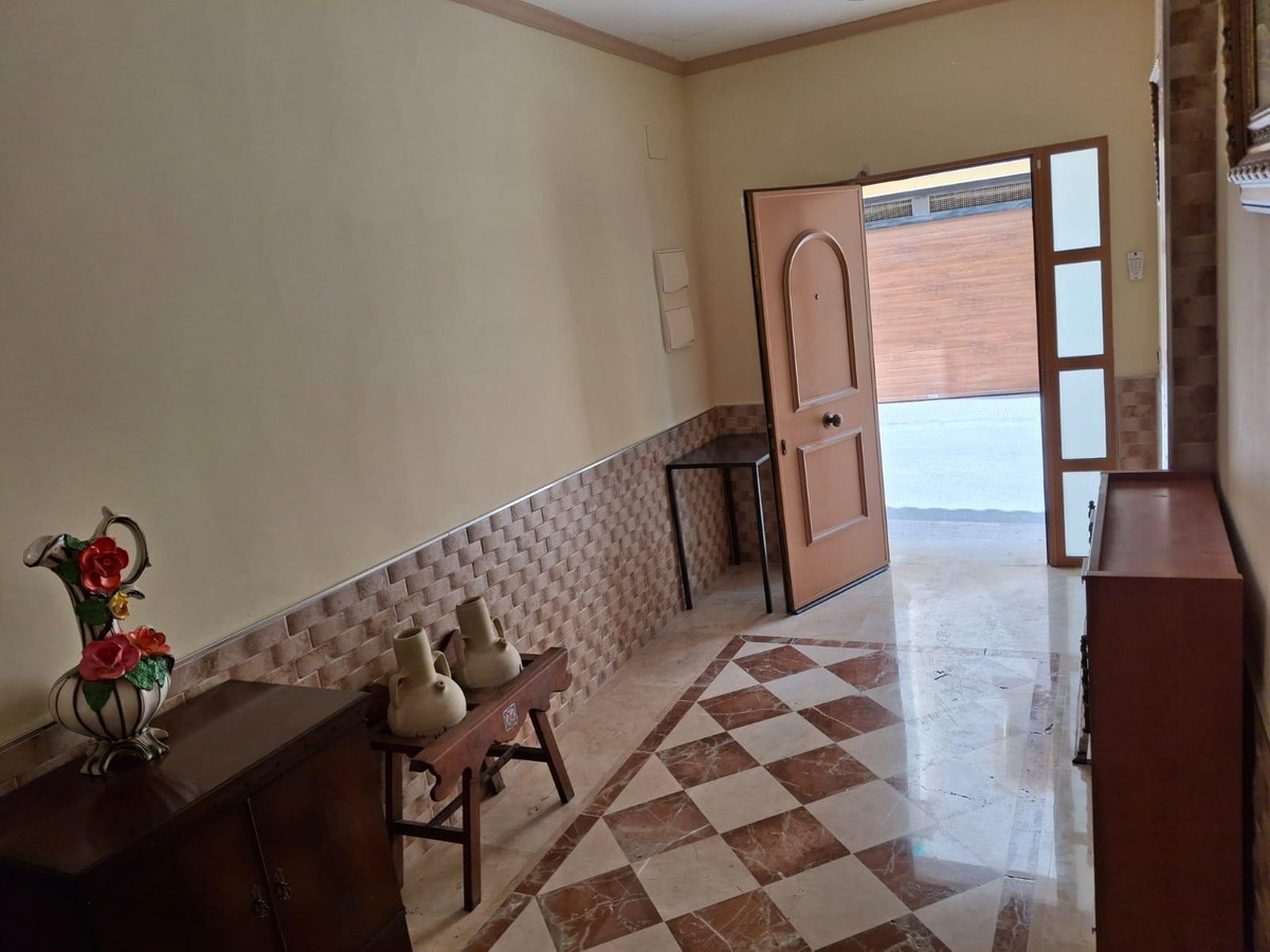 5 Bed Townhouse for sale in La Nucia Costa Blanca, Alicante, Spain