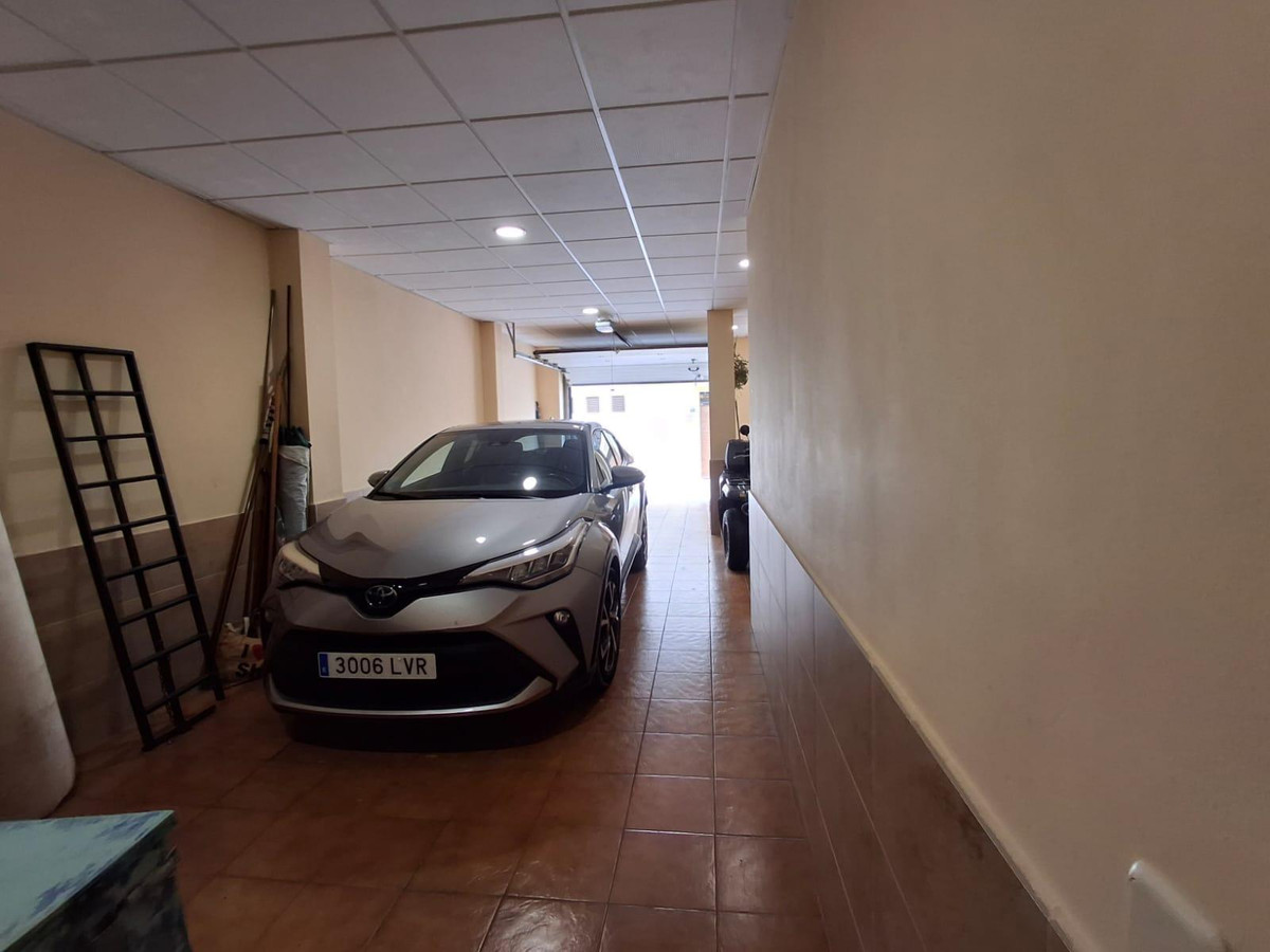 5 Bed Townhouse for sale in La Nucia Costa Blanca, Alicante, Spain