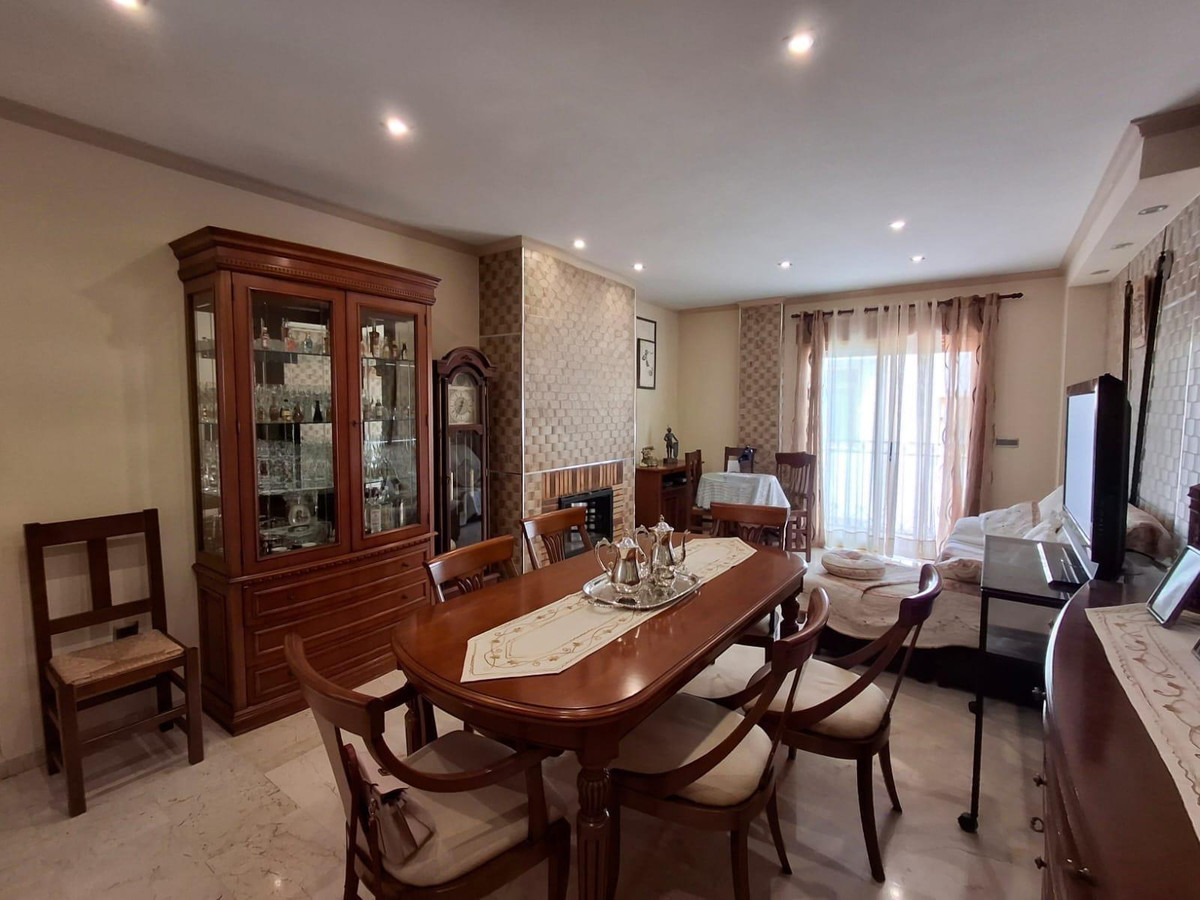 5 Bed Townhouse for sale in La Nucia Costa Blanca, Alicante, Spain