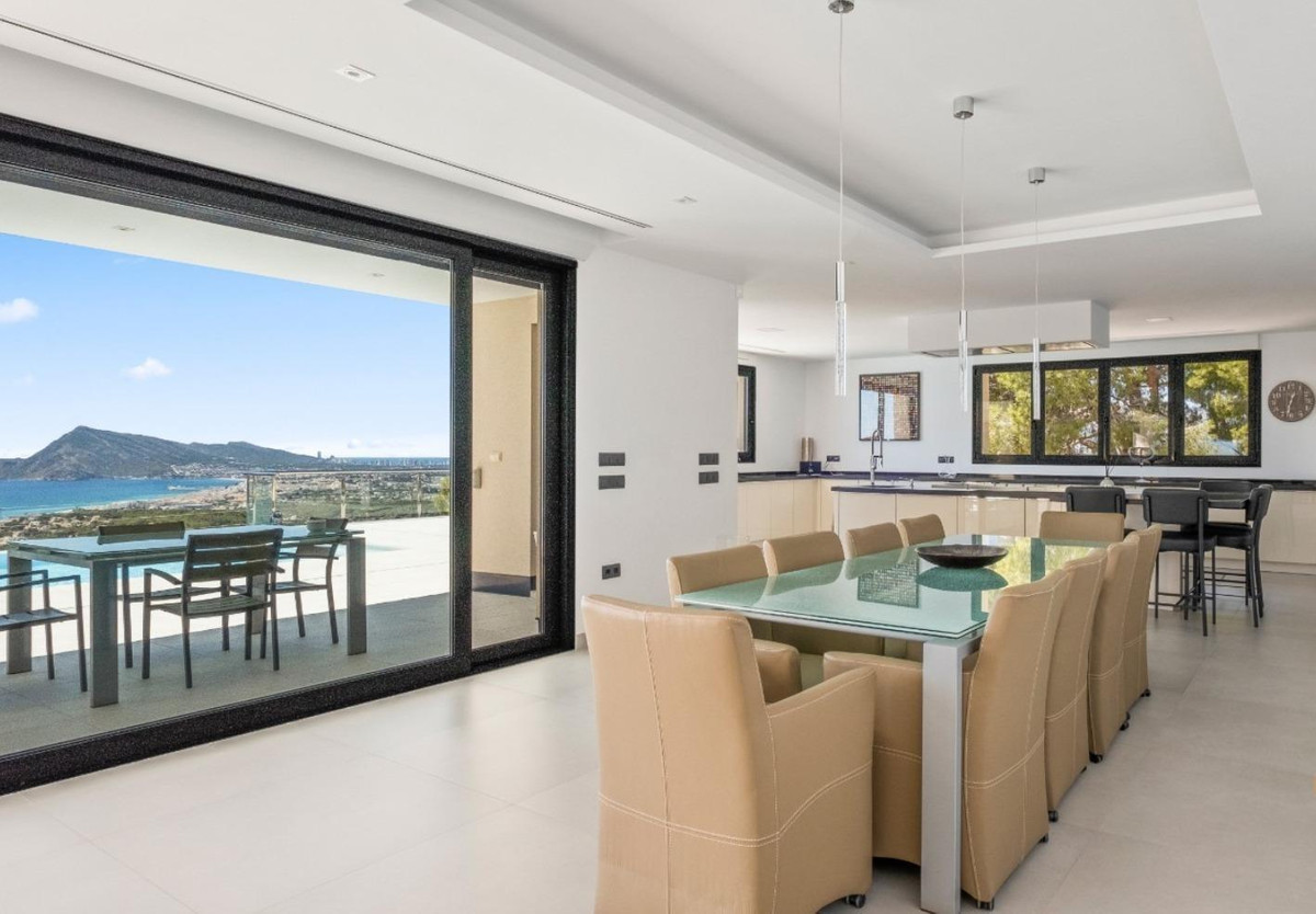 5 Bed Townhouse for sale in Altea Costa Blanca, Alicante, Spain