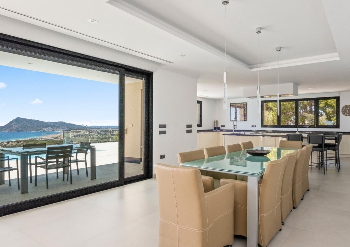 5 Bed Townhouse for sale in Altea Costa Blanca, Alicante, Spain