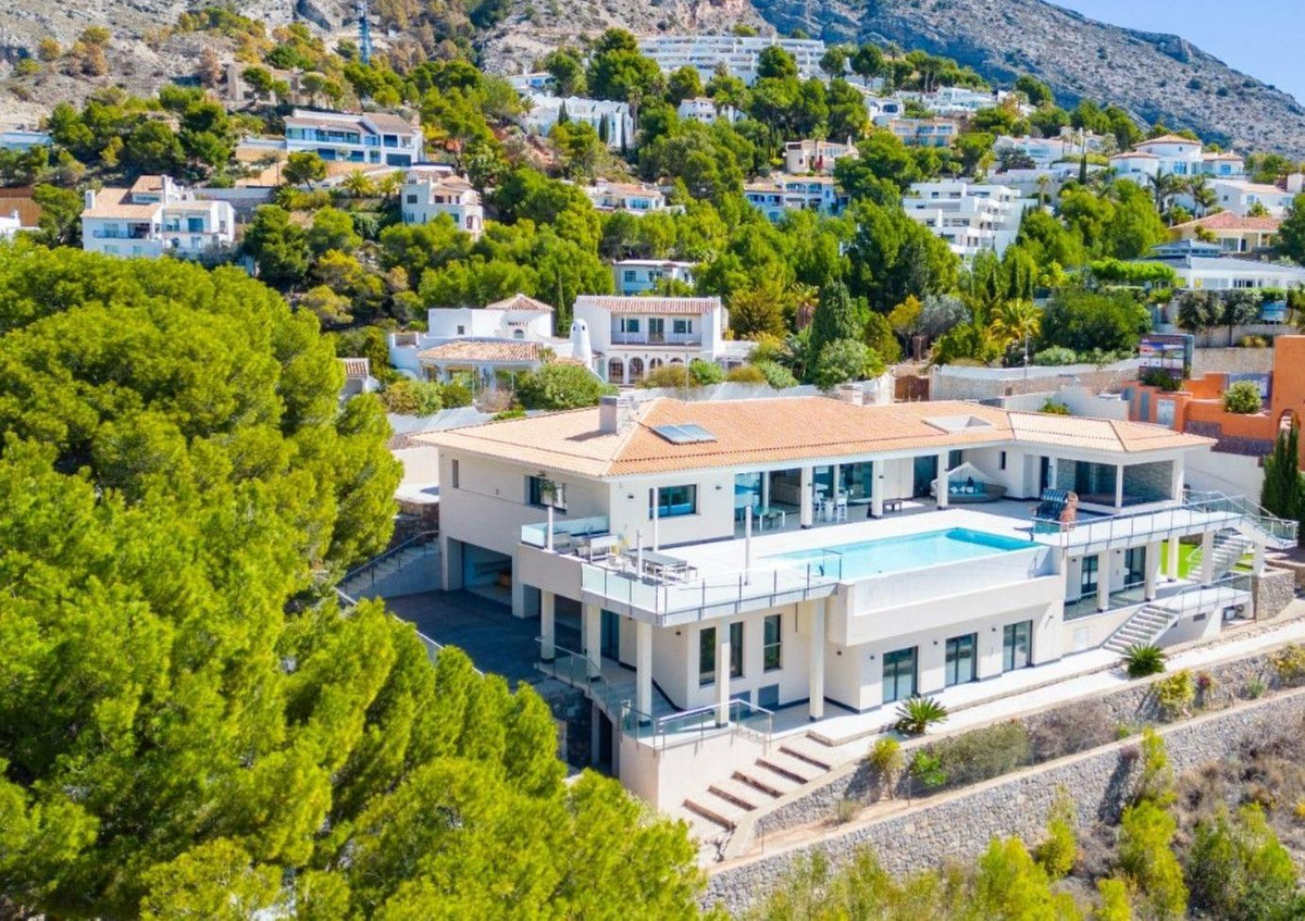 5 Bed Townhouse for sale in Altea Costa Blanca, Alicante, Spain