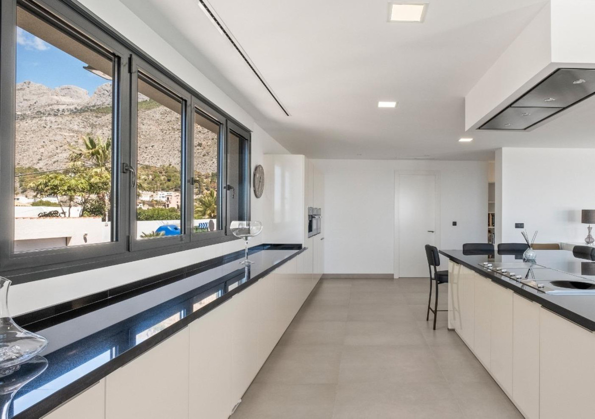 5 Bed Townhouse for sale in Altea Costa Blanca, Alicante, Spain