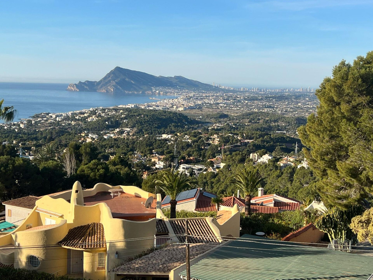5 Bed Townhouse for sale in Altea Costa Blanca, Alicante, Spain