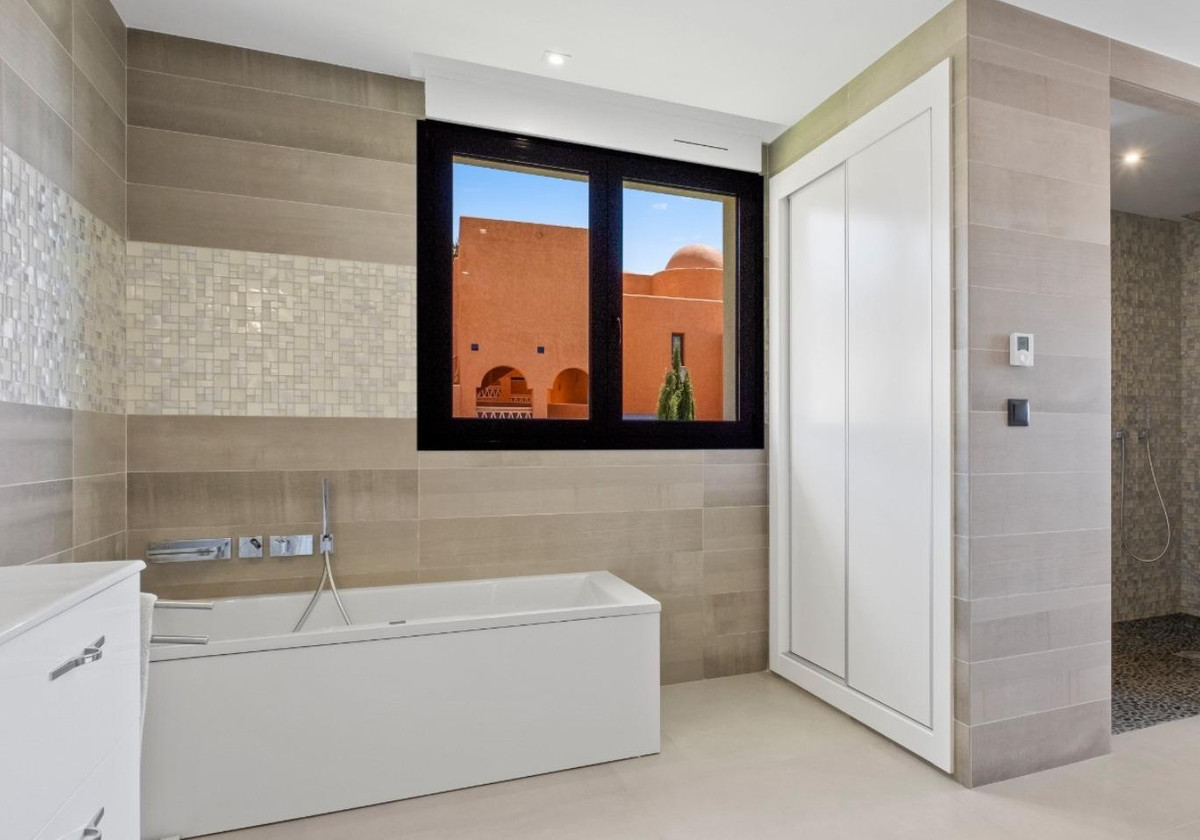 5 Bed Townhouse for sale in Altea Costa Blanca, Alicante, Spain