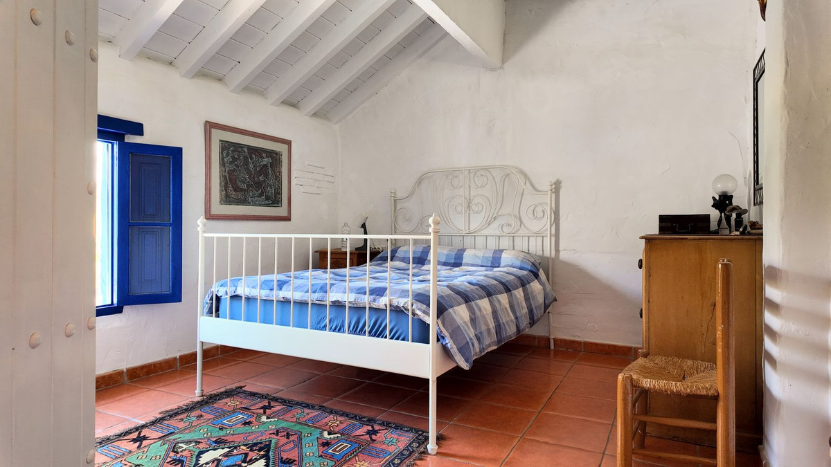 Se vende Finca - Cortijo de 5 dormitorios en Costa Del Sol, Málaga, España