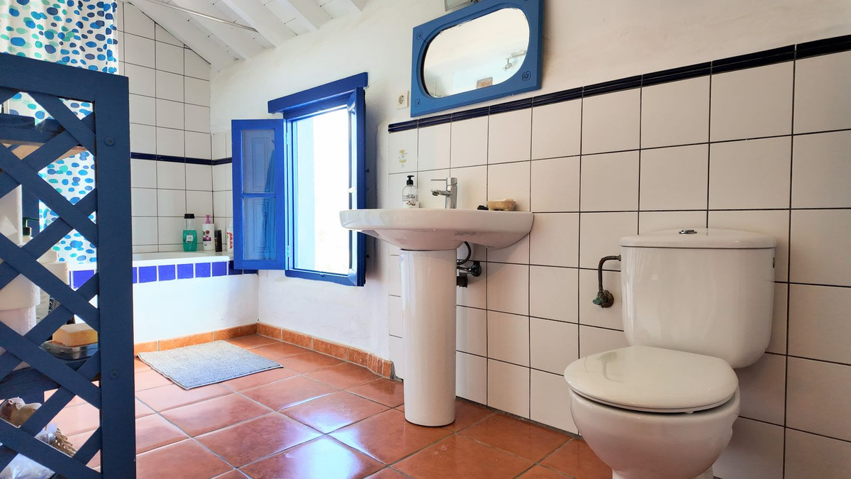 Se vende Finca - Cortijo de 5 dormitorios en Costa Del Sol, Málaga, España