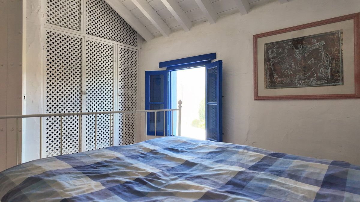 Se vende Finca - Cortijo de 5 dormitorios en Costa Del Sol, Málaga, España