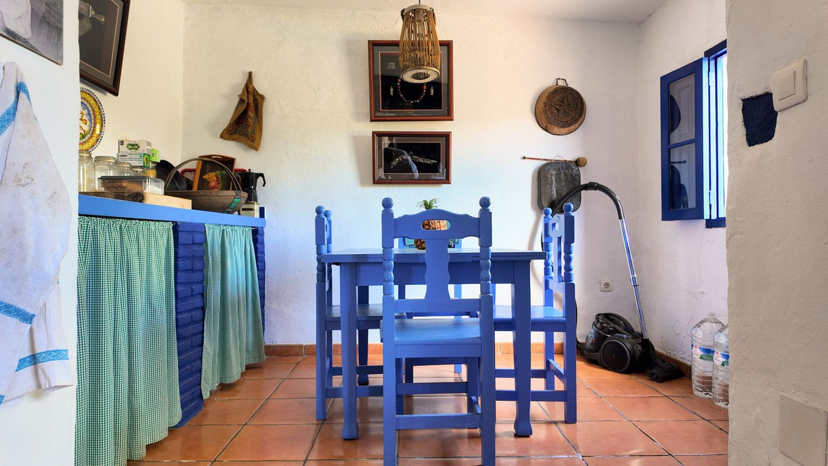 Se vende Finca - Cortijo de 5 dormitorios en Costa Del Sol, Málaga, España