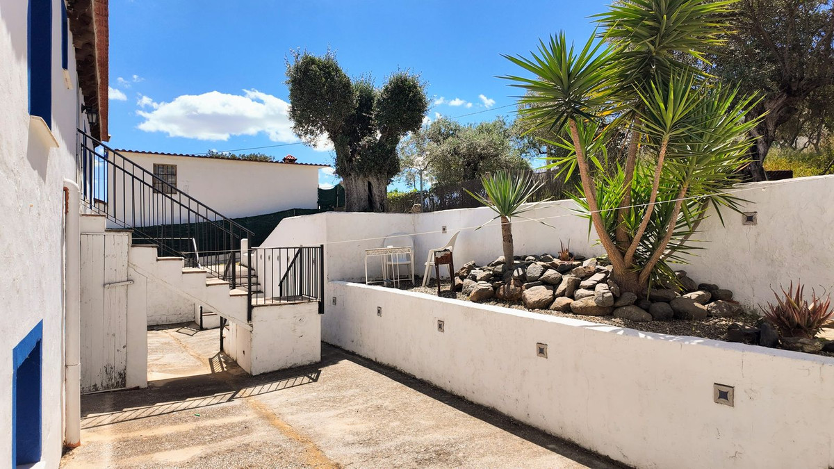 Se vende Finca - Cortijo de 5 dormitorios en Costa Del Sol, Málaga, España