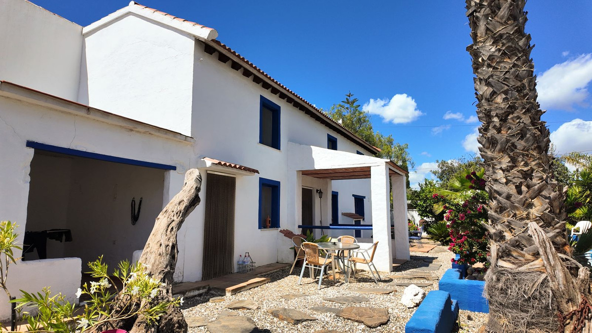 Se vende Finca - Cortijo de 5 dormitorios en Costa Del Sol, Málaga, España