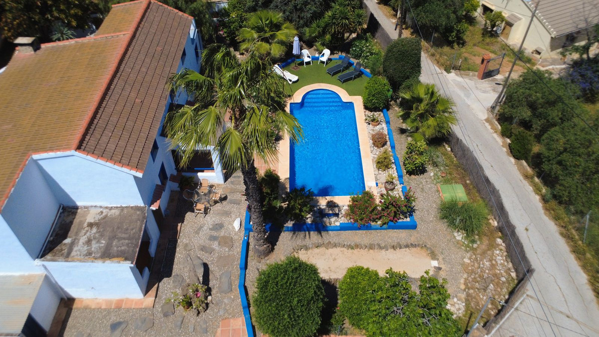 Se vende Finca - Cortijo de 5 dormitorios en Costa Del Sol, Málaga, España