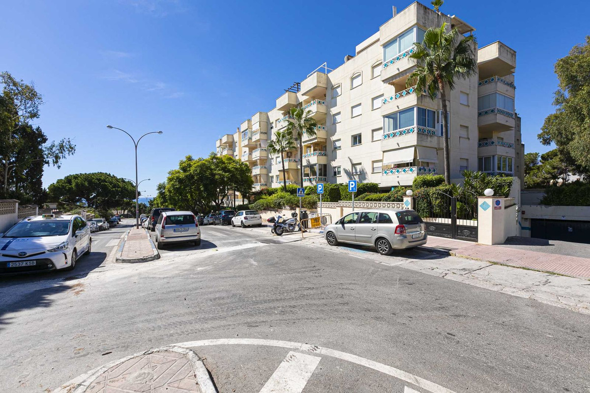 3 Bed Apartment for sale in Costabella Costa Del Sol, Málaga, Spain