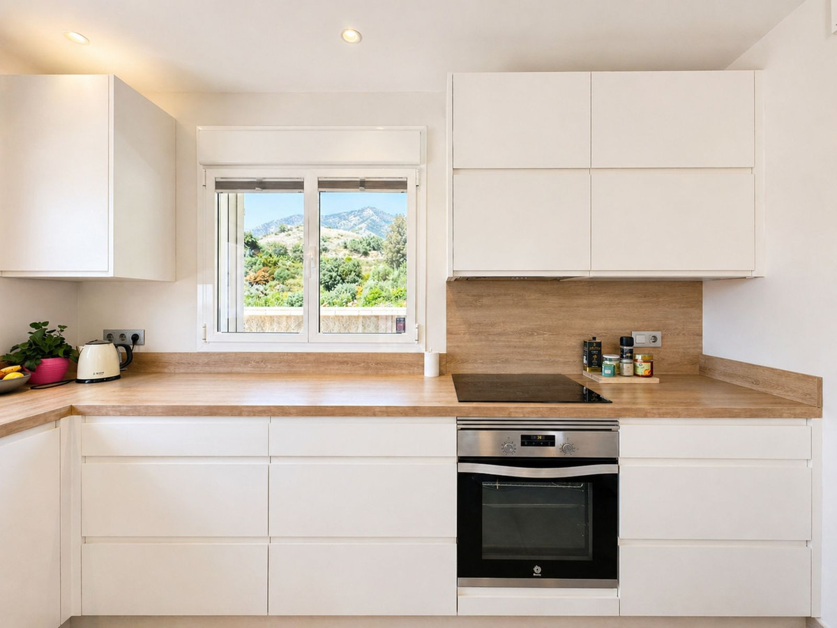 Se vende Villa - Chalet de 4 dormitorios en Costa Del Sol, Málaga, España