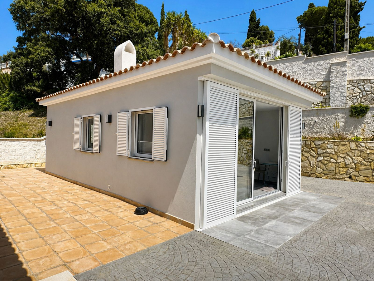 Se vende Villa - Chalet de 4 dormitorios en Costa Del Sol, Málaga, España