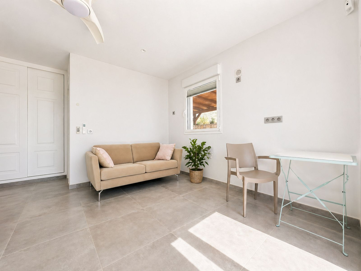 Se vende Villa - Chalet de 4 dormitorios en Costa Del Sol, Málaga, España