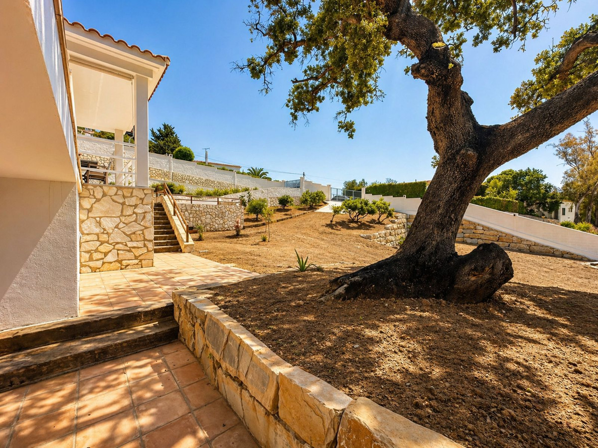 Se vende Villa - Chalet de 4 dormitorios en Costa Del Sol, Málaga, España