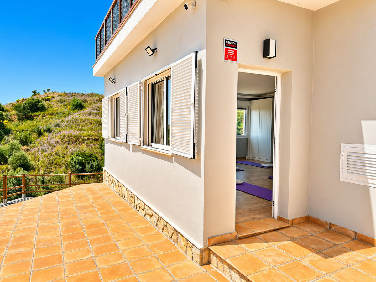 Se vende Villa - Chalet de 4 dormitorios en Costa Del Sol, Málaga, España