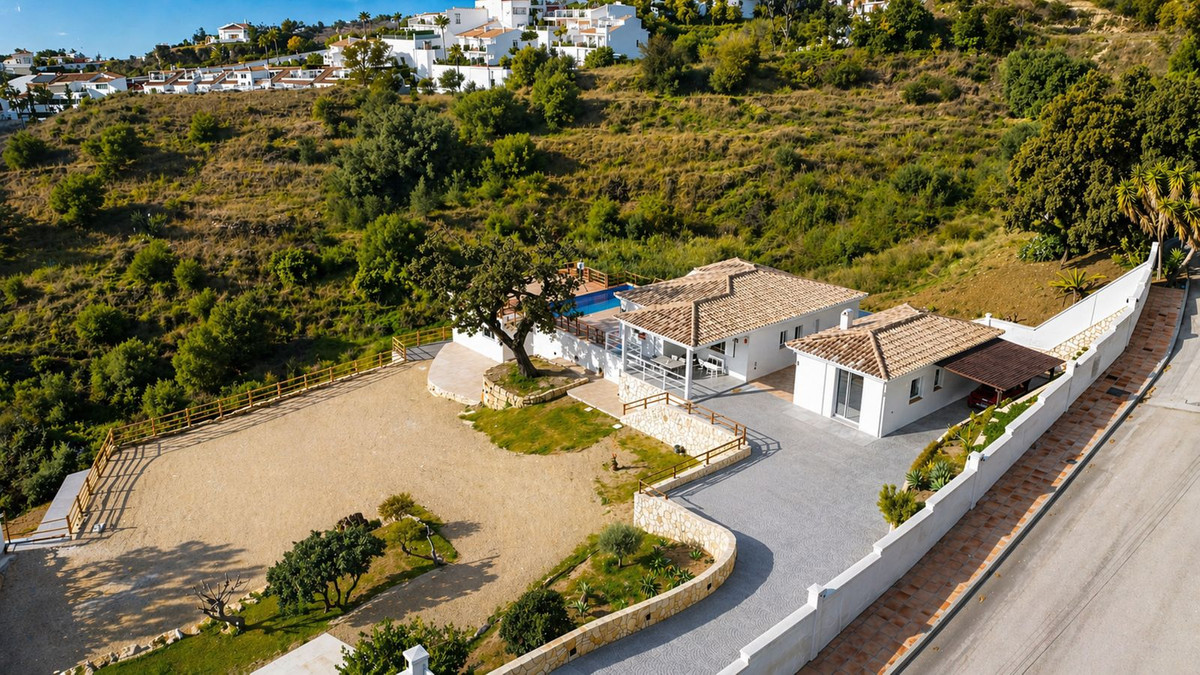 Se vende Villa - Chalet de 4 dormitorios en Costa Del Sol, Málaga, España