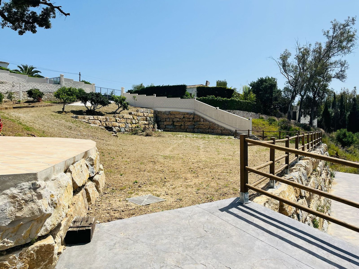 Se vende Villa - Chalet de 4 dormitorios en Costa Del Sol, Málaga, España