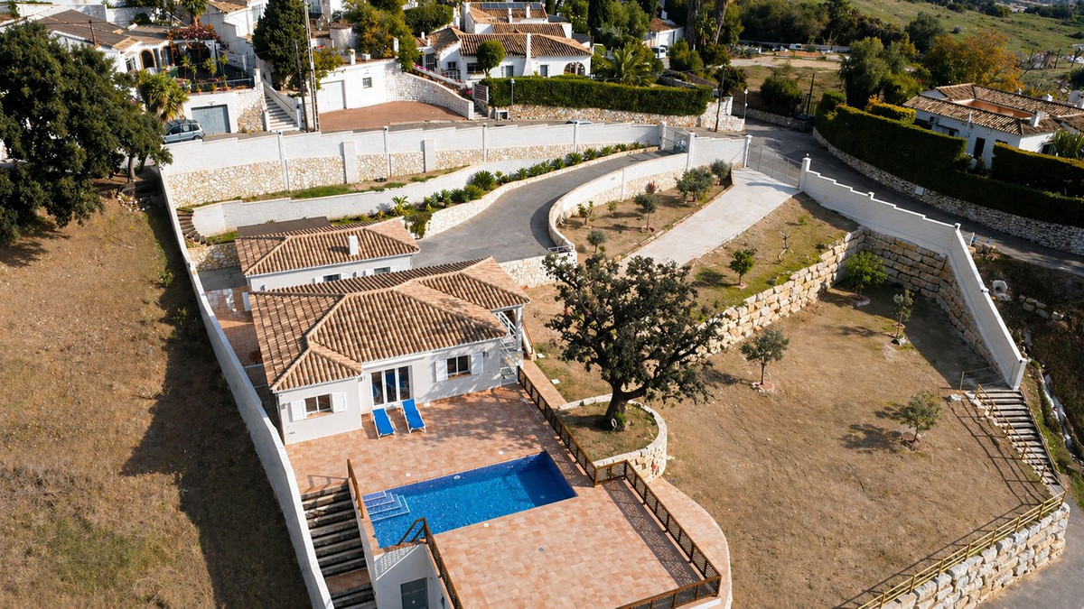 Se vende Villa - Chalet de 4 dormitorios en Costa Del Sol, Málaga, España