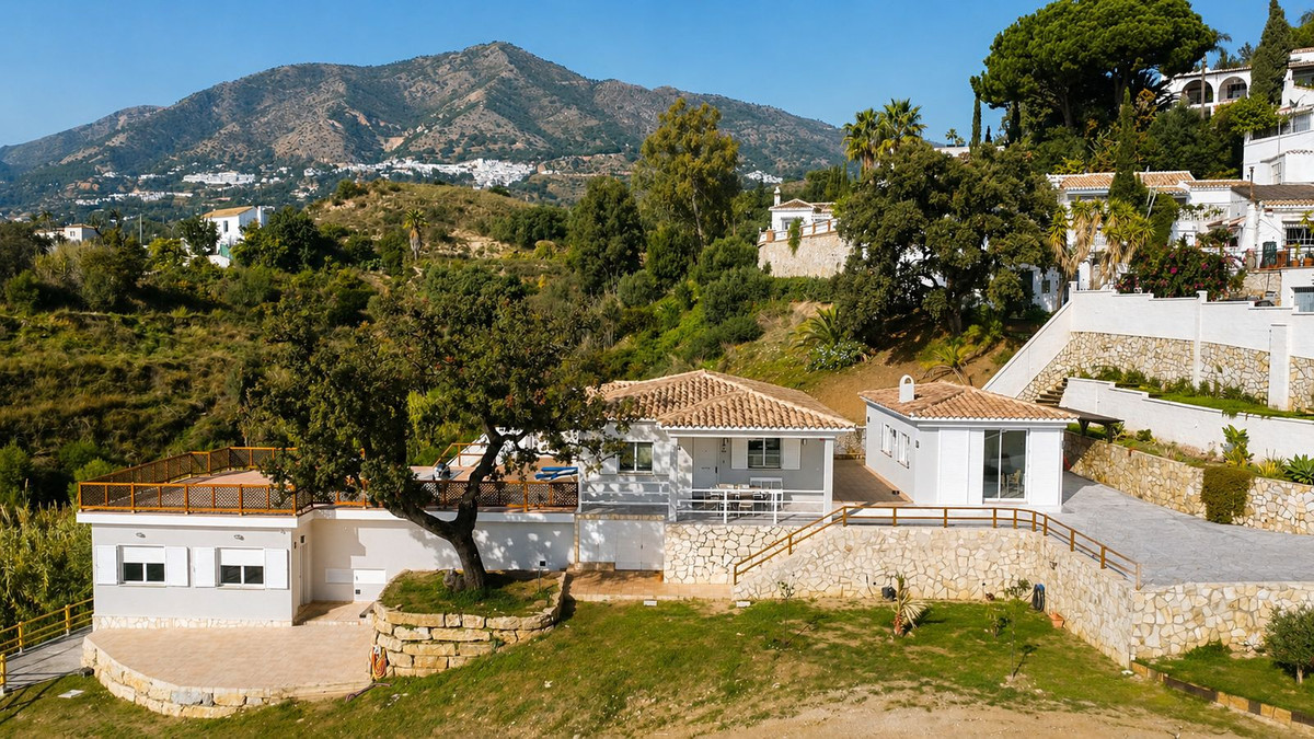 Se vende Villa - Chalet de 4 dormitorios en Costa Del Sol, Málaga, España