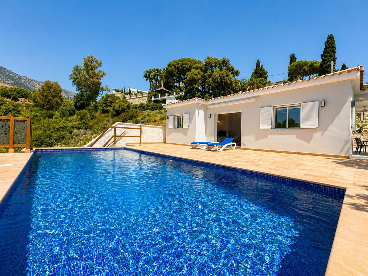 Se vende Villa - Chalet de 4 dormitorios en Costa Del Sol, Málaga, España