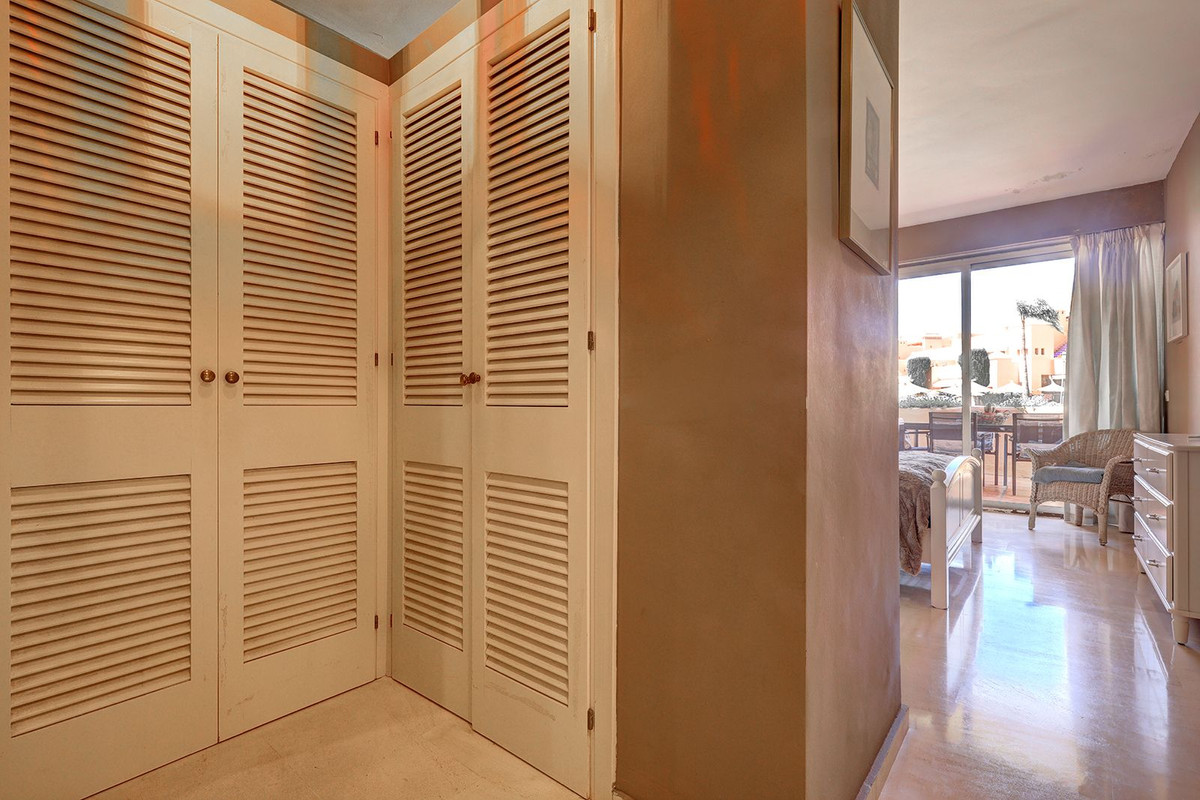 Se vende Apartamento Planta Baja de 2 dormitorios en Costa Del Sol, Málaga, España