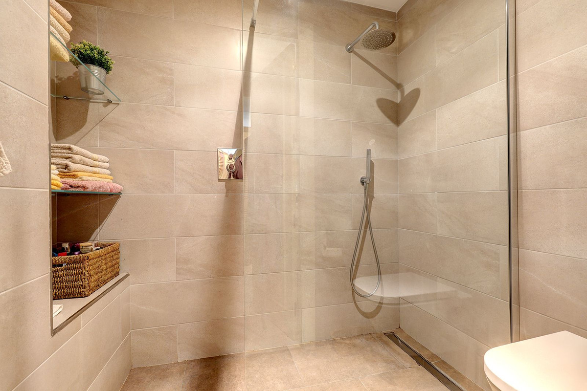 Se vende Apartamento Planta Baja de 2 dormitorios en Costa Del Sol, Málaga, España
