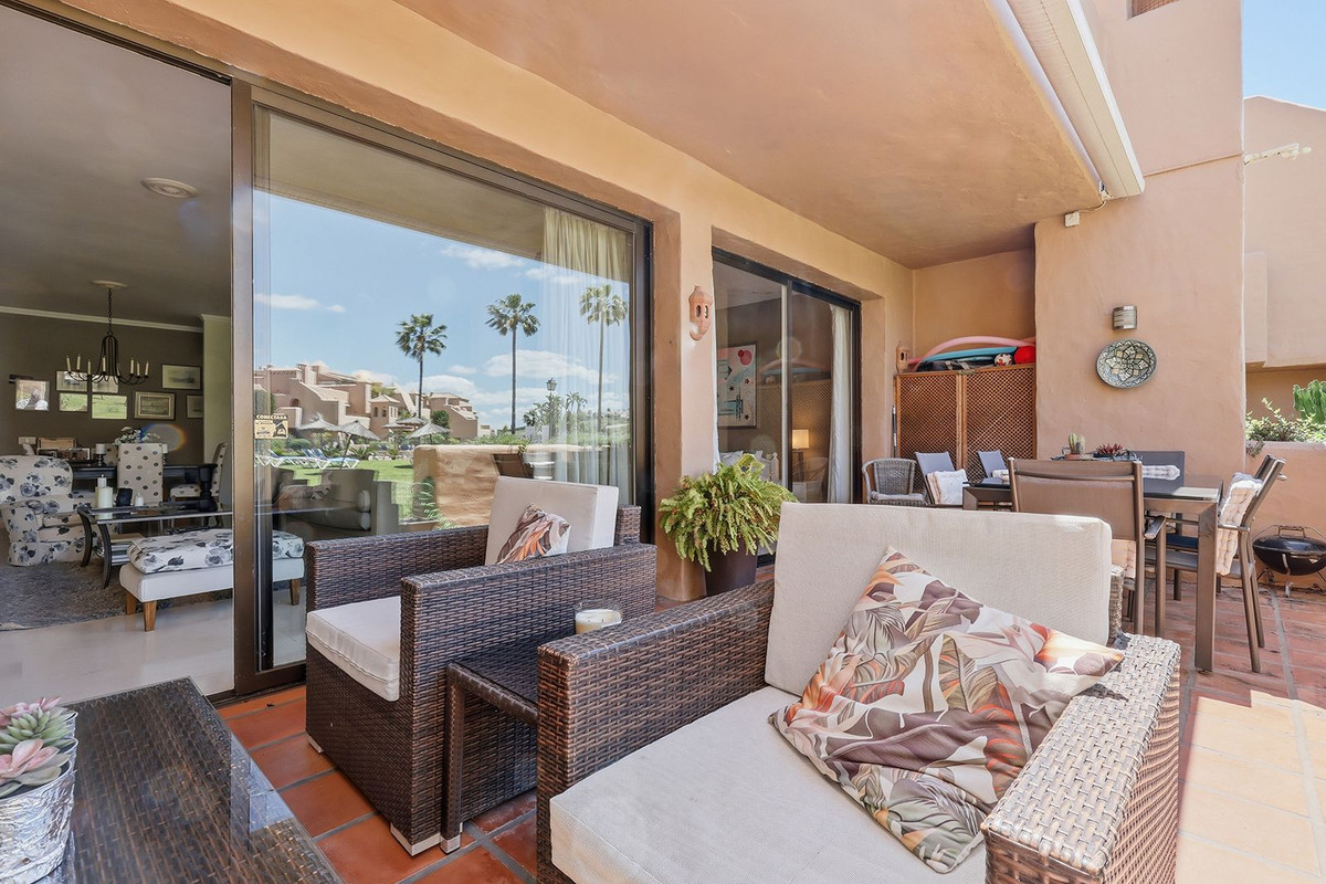 Se vende Apartamento Planta Baja de 2 dormitorios en Costa Del Sol, Málaga, España
