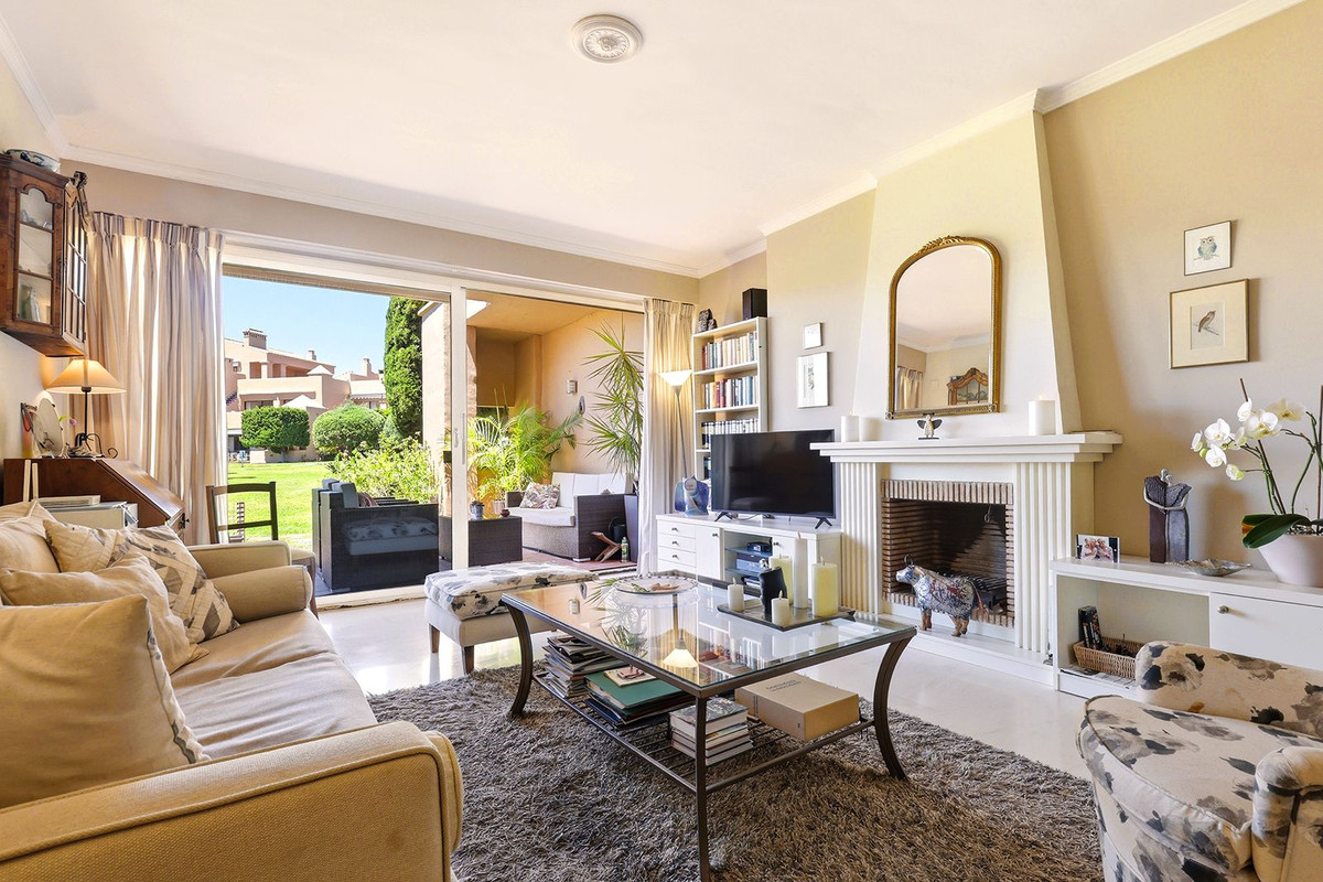 Se vende Apartamento Planta Baja de 2 dormitorios en Costa Del Sol, Málaga, España