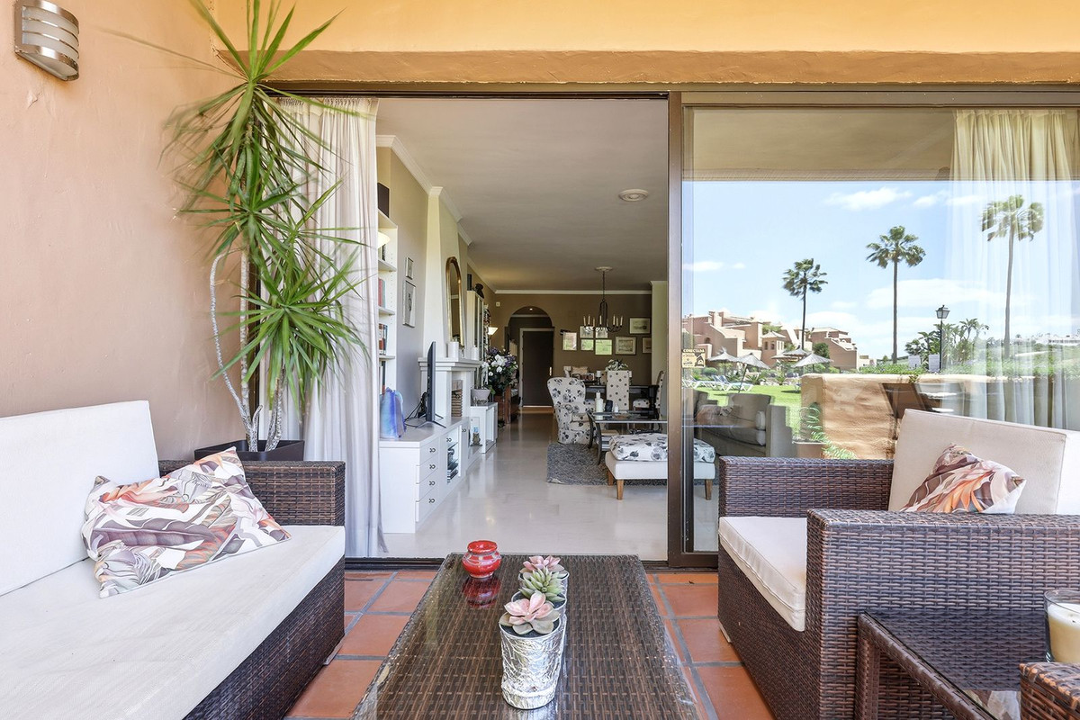 Se vende Apartamento Planta Baja de 2 dormitorios en Costa Del Sol, Málaga, España