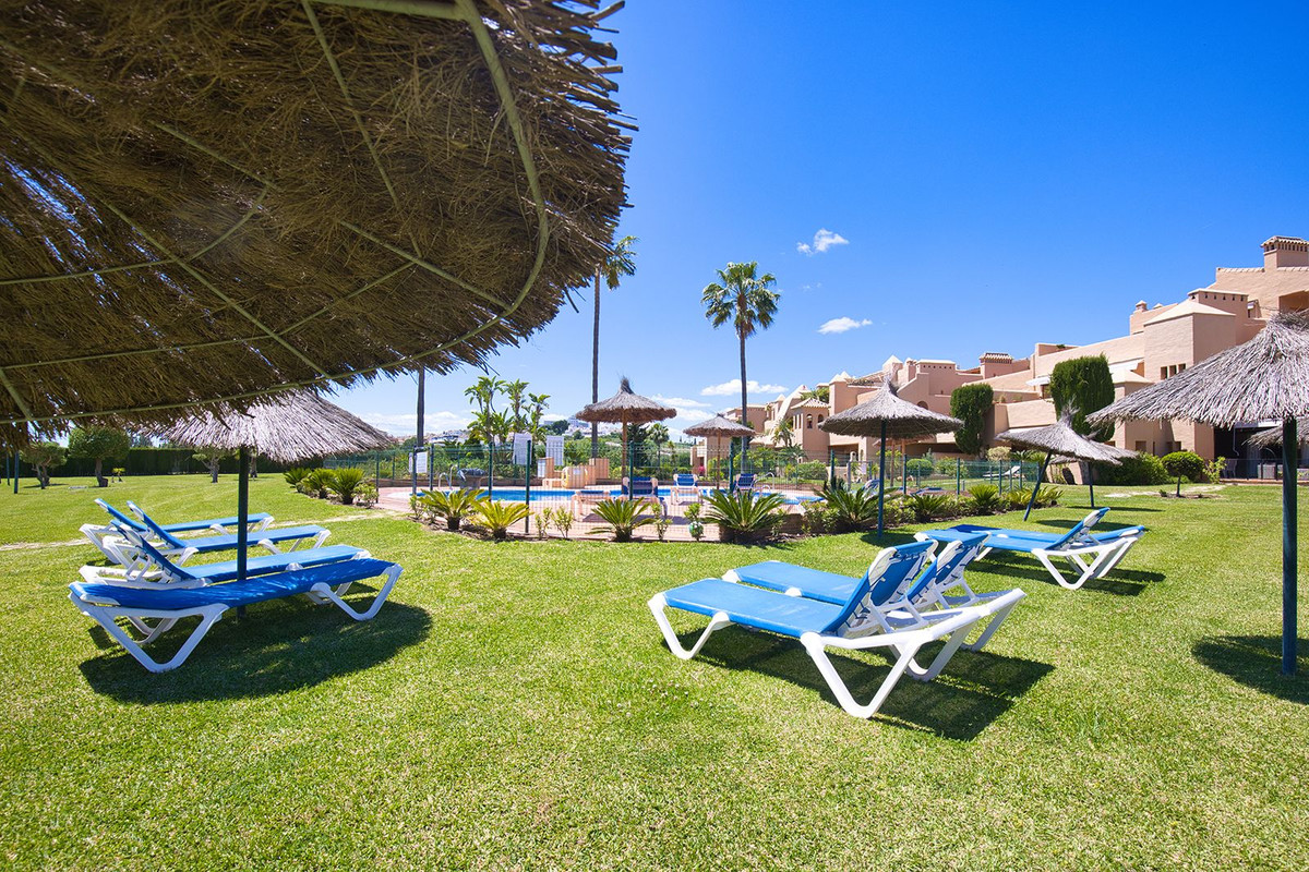 Se vende Apartamento Planta Baja de 2 dormitorios en Costa Del Sol, Málaga, España