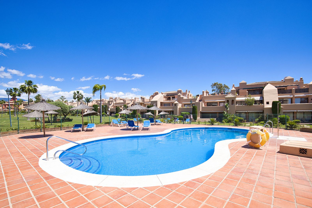 Se vende Apartamento Planta Baja de 2 dormitorios en Costa Del Sol, Málaga, España