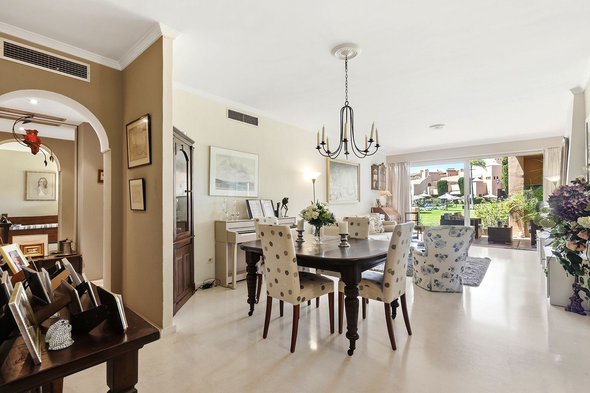 Se vende Apartamento Planta Baja de 2 dormitorios en Costa Del Sol, Málaga, España