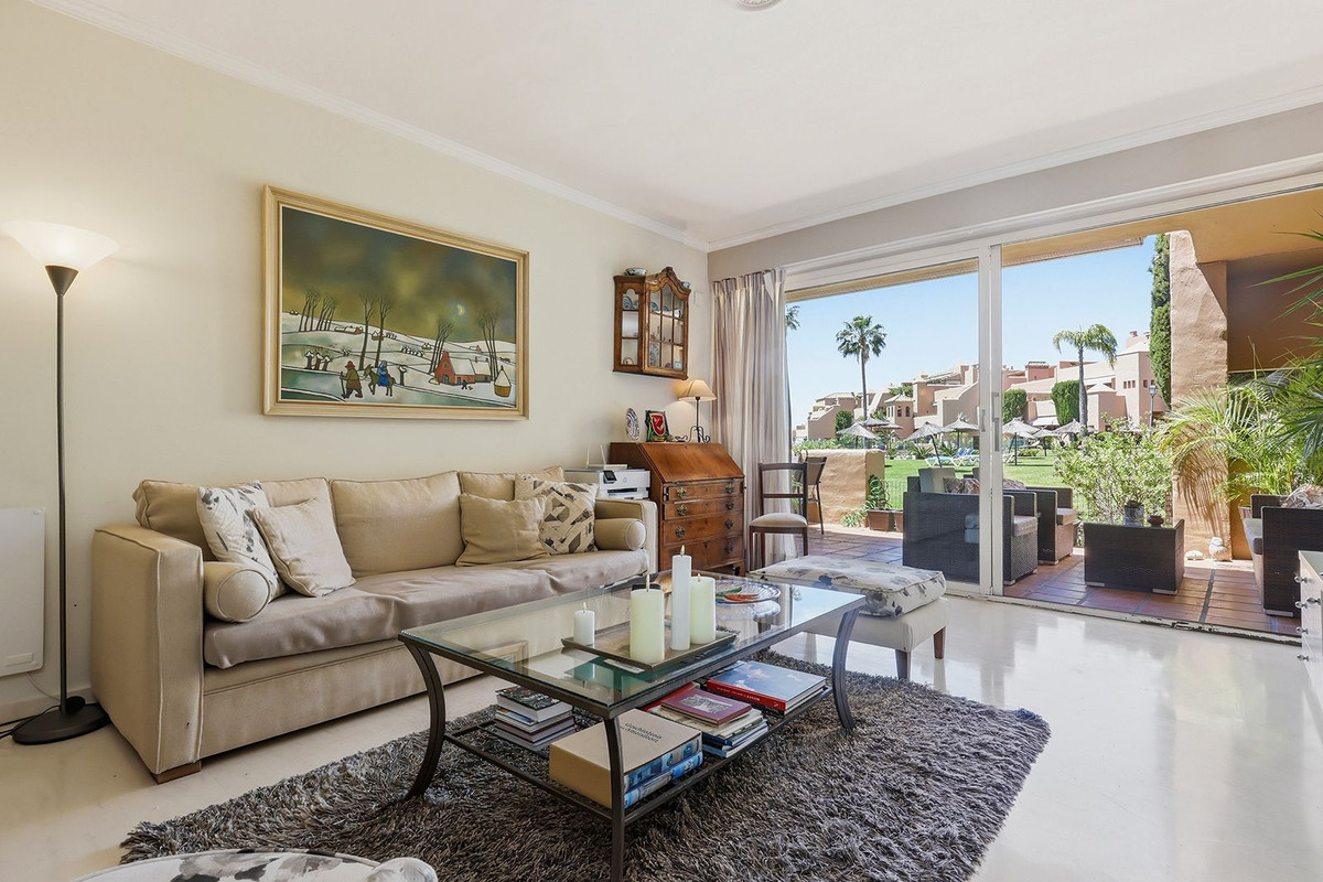 Se vende Apartamento Planta Baja de 2 dormitorios en Costa Del Sol, Málaga, España
