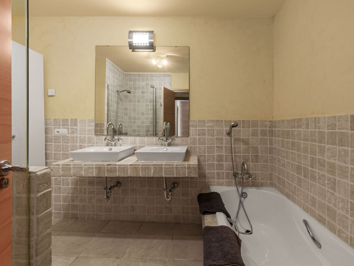 3 Bed Apartment for sale in Los Flamingos Costa Del Sol, Málaga, Spain