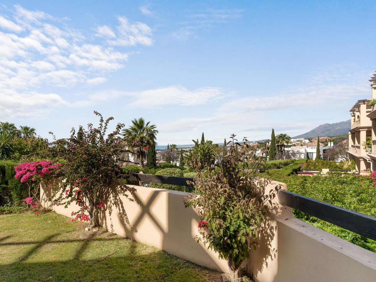 3 Bed Apartment for sale in Los Flamingos Costa Del Sol, Málaga, Spain