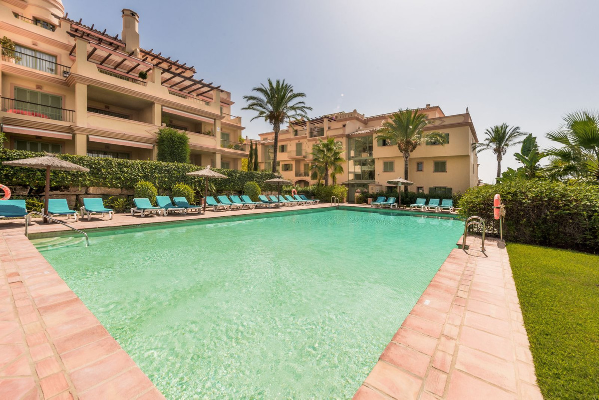 3 Bed Apartment for sale in Los Flamingos Costa Del Sol, Málaga, Spain