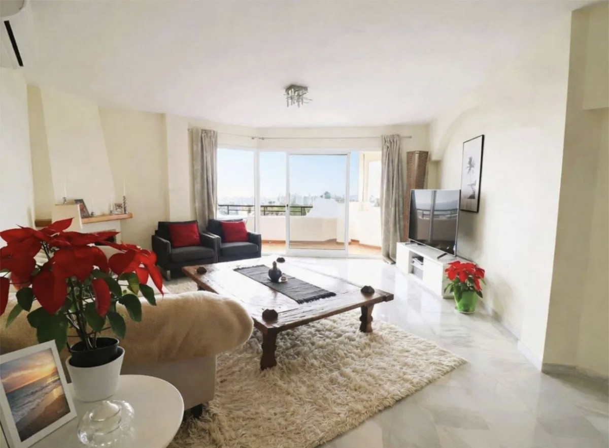3 Bed Apartment for sale in Calahonda Costa Del Sol, Málaga, Spain