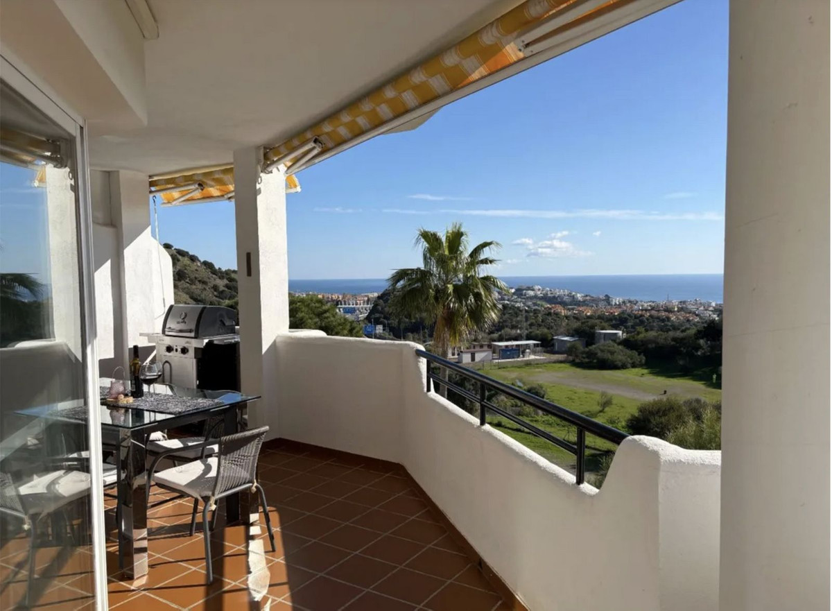 3 Bed Apartment for sale in Calahonda Costa Del Sol, Málaga, Spain