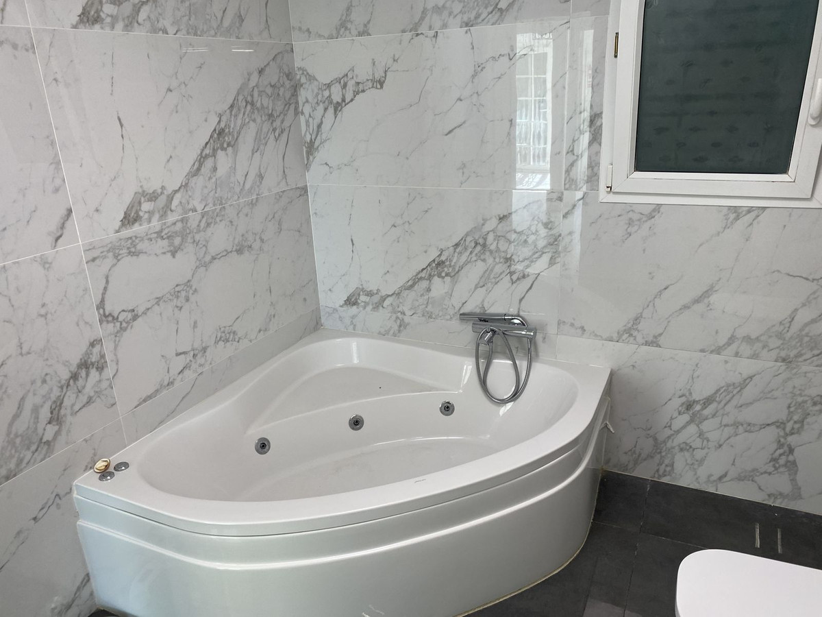3 Bed Apartment for sale in Mijas Costa Del Sol, Málaga, Spain